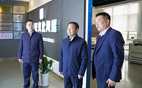 泗阳县委副书记、县长范德珩慰问“中国好人”陶冰峰